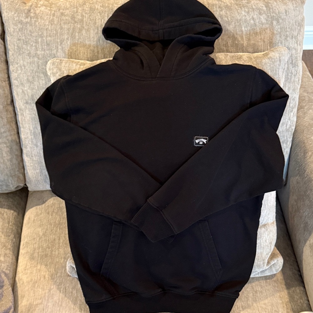 Billabong hoodie in BOYS’ XL/16. Tons of life left in this hoodie!